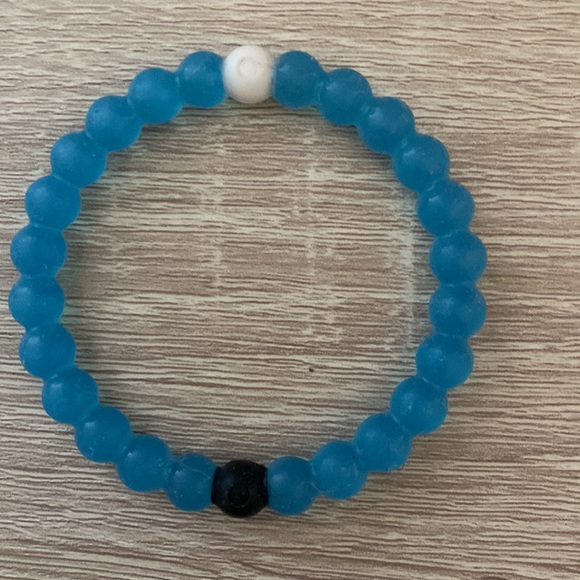 Lokai bracelets - Picture 2 of 6